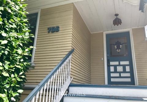 706 Summit Ave E, Seattle, WA 98102 photo 3