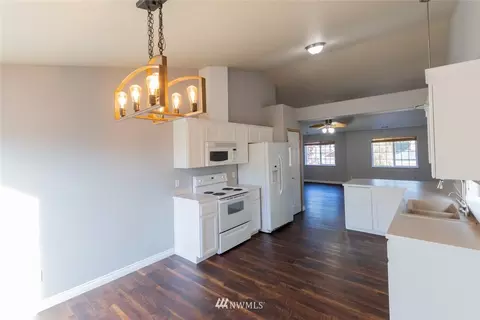 8317 49th Loop SE, Olympia, WA 98513 photo 4