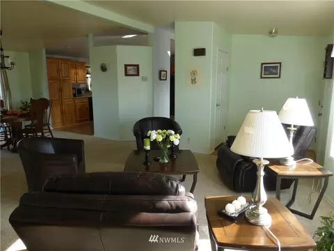 172 Thornton Dr, Sequim, WA 98382 photo 8