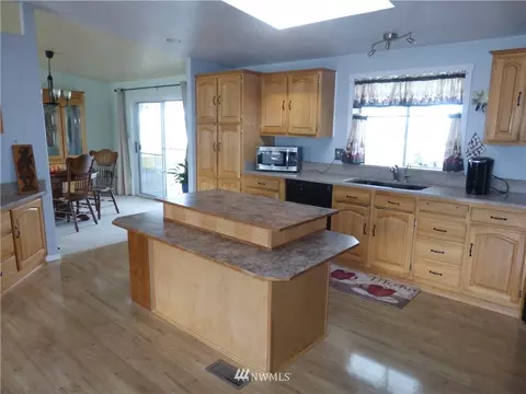 172 Thornton Dr, Sequim, WA 98382 photo 5