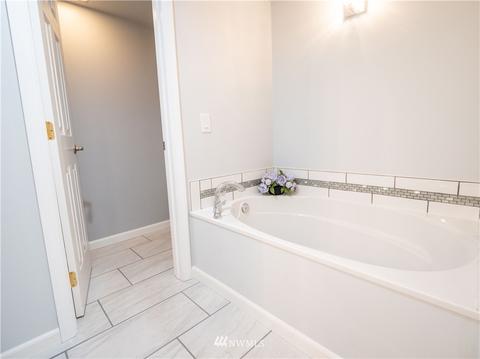 1775 Clovercrest St, Enumclaw, WA 98022 photo 12