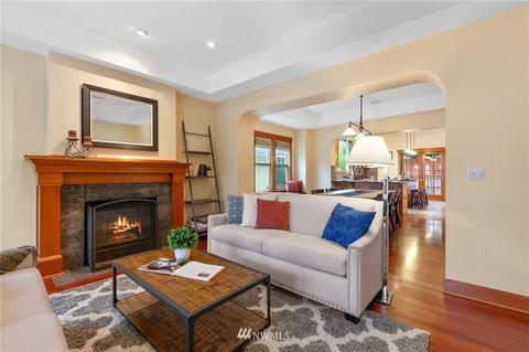 4323 Eastern Ave N, Seattle, WA 98103 photo 3