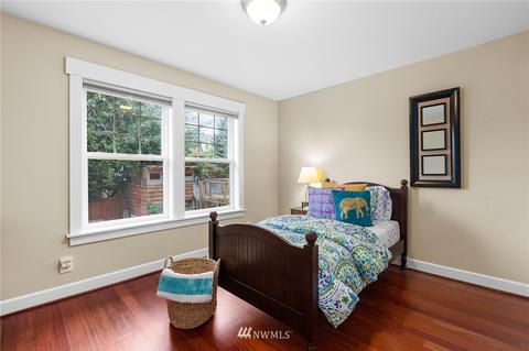 4323 Eastern Ave N, Seattle, WA 98103 photo 23