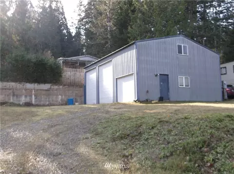 70 E Hillside Dr, Belfair, WA 98528 photo 2