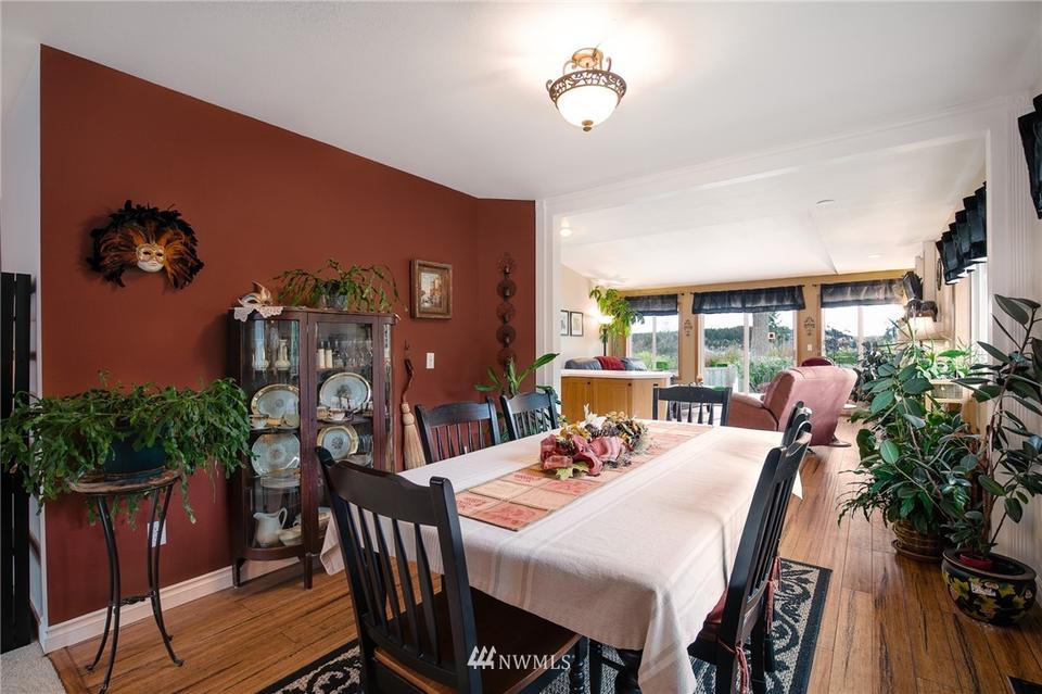  643 9th Ct, Fox Island, WA 98333 photo 34