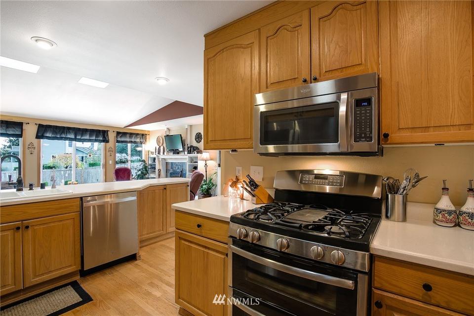  643 9th Ct, Fox Island, WA 98333 photo 29