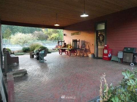1012 SE Front St, Winlock, WA 98596 photo 5