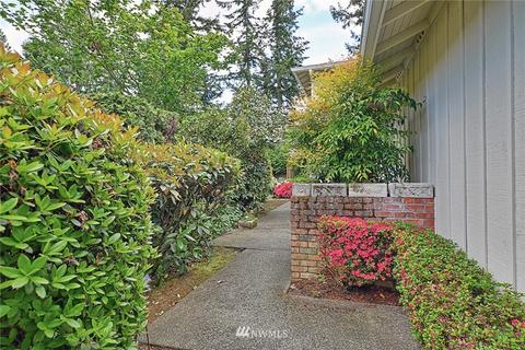 1918 Mill Point Dr SE, Mill Creek, WA 98012 photo 2