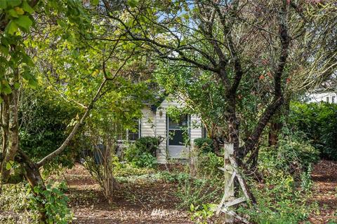 9233 Phinney Ave N, Seattle, WA 98103 photo 3