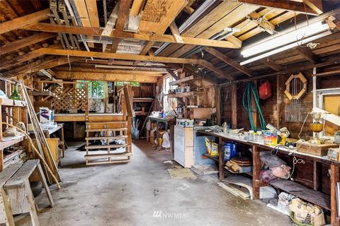 9233 Phinney Ave N, Seattle, WA 98103 photo 10