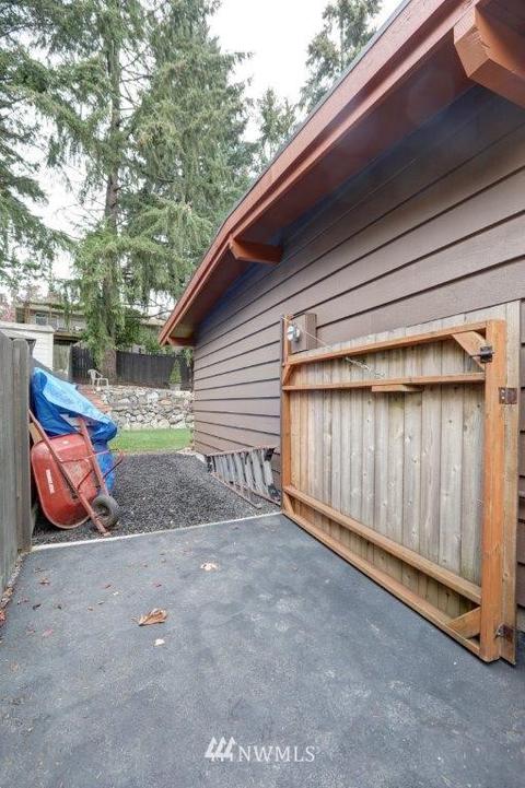 225 219th Pl SW, Bothell, WA 98021 photo 18