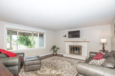 2406 97th Pl SE, Everett, WA 98208 photo 2