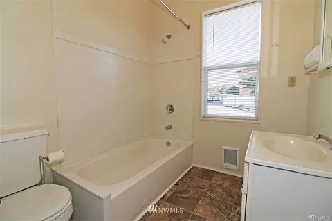 5202 S 2nd Ave, Everett, WA 98203 photo 9