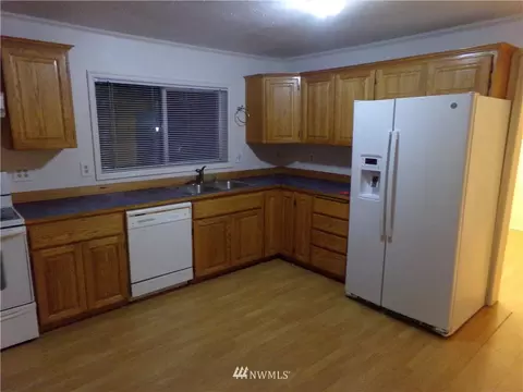 304 Bridge St SE, Orting, WA 98360 photo 6