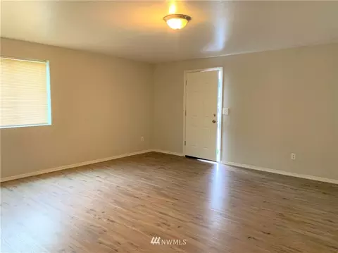 301 19th, Longview, WA 98632 photo 5