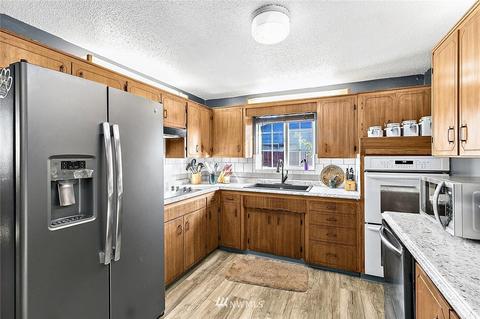 232 E 170th St, Spanaway, WA 98387 photo 9
