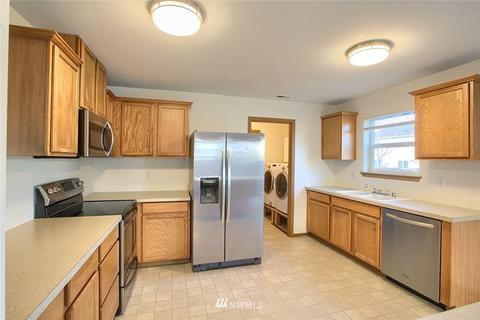 115 Silvernail St NE, Orting, WA 98360 photo 4