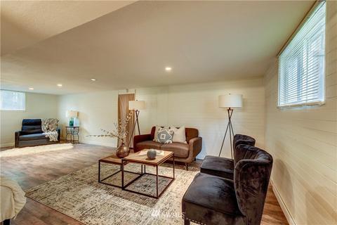 812 E Marine View Dr, Everett, WA 98201 photo 13