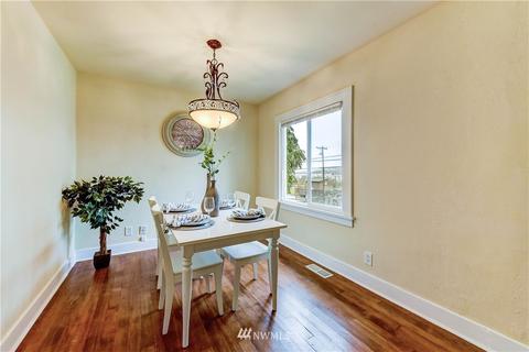 812 E Marine View Dr, Everett, WA 98201 photo 6