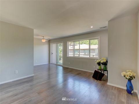 9517 NE 180th St #B305, Bothell, WA 98011 photo 5