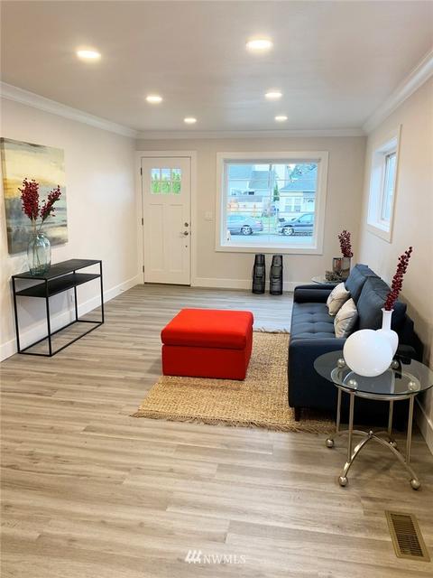 1829 Rockefeller Ave, Everett, WA 98201 photo 4