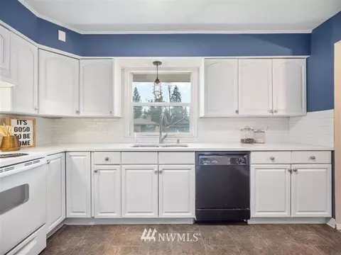 1228 E 37th Ave, Spokane, WA 99203 photo 6