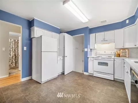1228 E 37th Ave, Spokane, WA 99203 photo 8