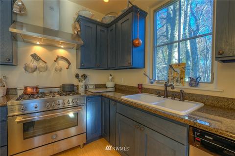 79 Bright Water Ln, Eastsound, WA 98245 photo 11