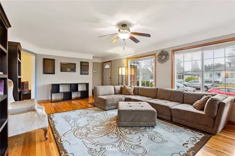 901 E 53rd St, Tacoma, WA 98404 photo 6