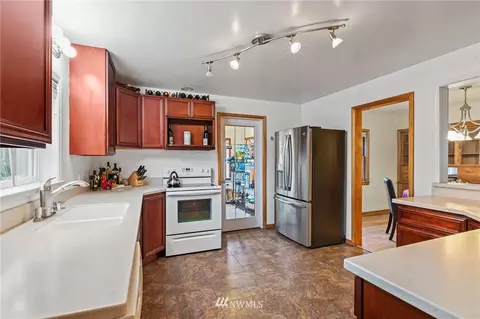 901 E 53rd St, Tacoma, WA 98404 photo 9