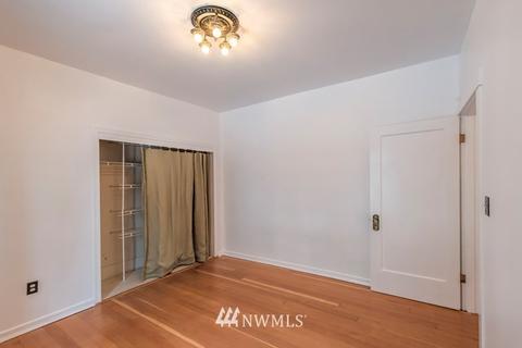 320 E Chestnut St, Walla Walla, WA 99362 photo 2