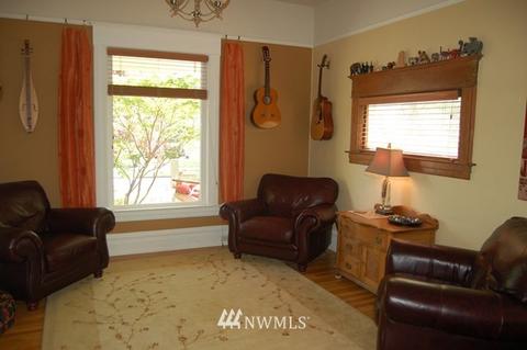329 Juniper St, Walla Walla, WA 99362 photo 2
