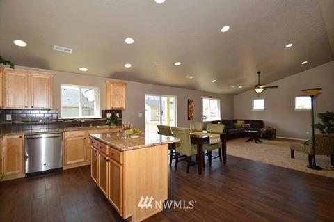 1376 Caprio Loop, Walla Walla, WA 99362 photo 3