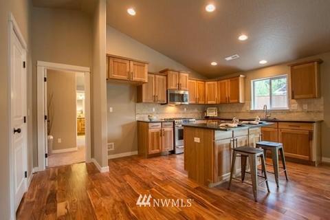 1376 Caprio Loop, Walla Walla, WA 99362 photo 1