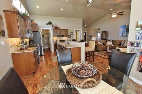 1373 Caprio Loop, Walla Walla, WA 99362 photo 1