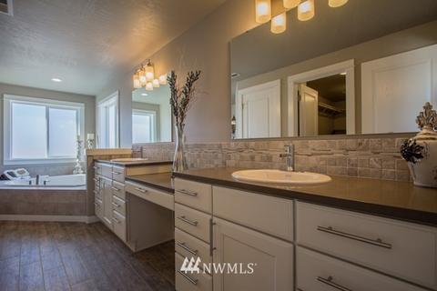 1391 Caprio Loop, Walla Walla, WA 99362 photo 8