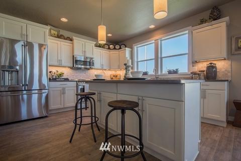 1391 Caprio Loop, Walla Walla, WA 99362 photo 1