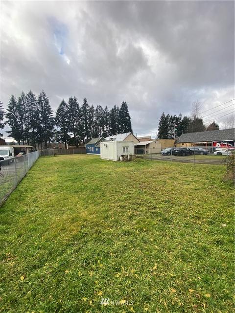 220 Washington Ave S, Orting, WA 98360 photo 1