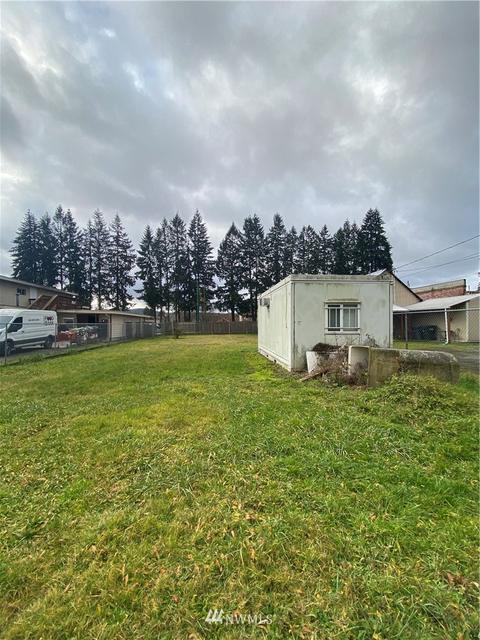 220 Washington Ave S, Orting, WA 98360 photo 3