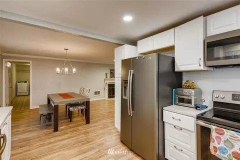12816 NE 184th Ct, Bothell, WA 98011 photo 7