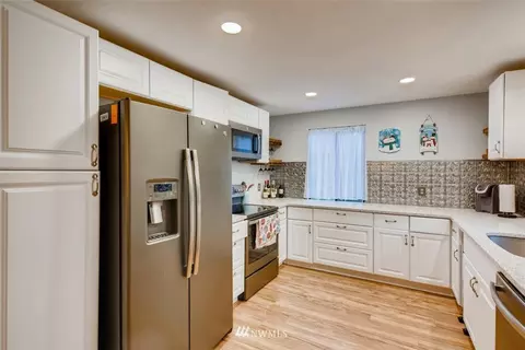 12816 NE 184th Ct, Bothell, WA 98011 photo 6