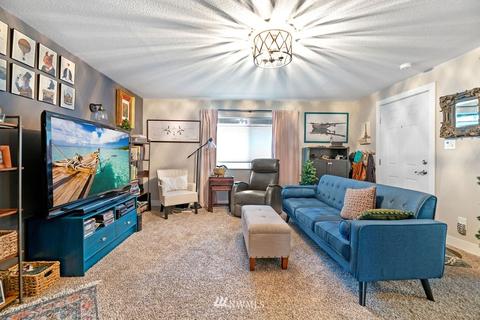1101 E Marine View Dr, Everett, WA 98201 photo 8