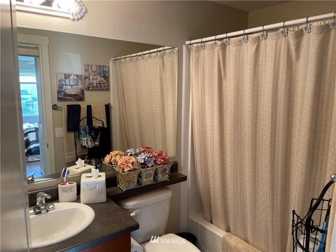 12404 E Gibson Rd #B106, Everett, WA 98204 photo 3