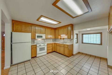 2017 Mcdougall Ave, Everett, WA 98201 photo 12