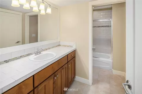 1624 39th Ave E, Seattle, WA 98112 photo 31