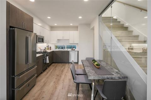 2506 Everett Ave E, Seattle, WA 98102 photo 9