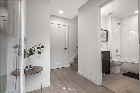 1328 E Spring St, Seattle, WA 98122 photo 12