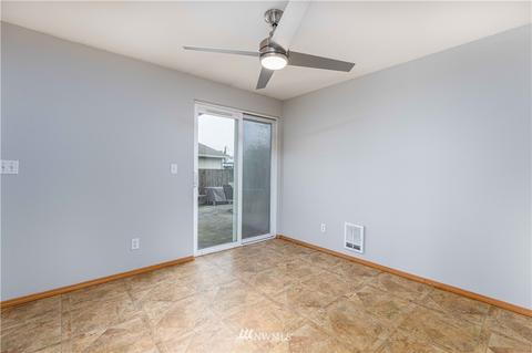 609 Washington Ave SE, Orting, WA 98360 photo 9