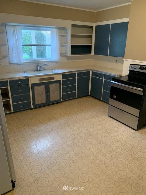 554 Semanski, Enumclaw, WA 98022 photo 7
