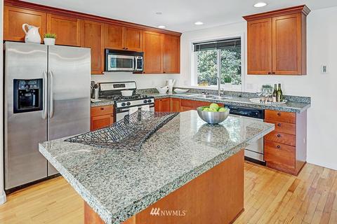 1806 Franklin Ave E, Seattle, WA 98102 photo 6
